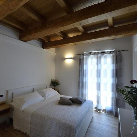 Le Benedettine Affittacamere Relais ฟอนดี ภายนอก รูปภาพ